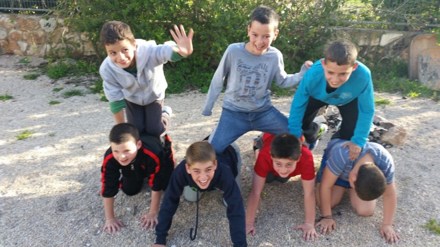 פעילות חפש את המטמון בעדי שכבות  ד', ו' 1.4.2015 397